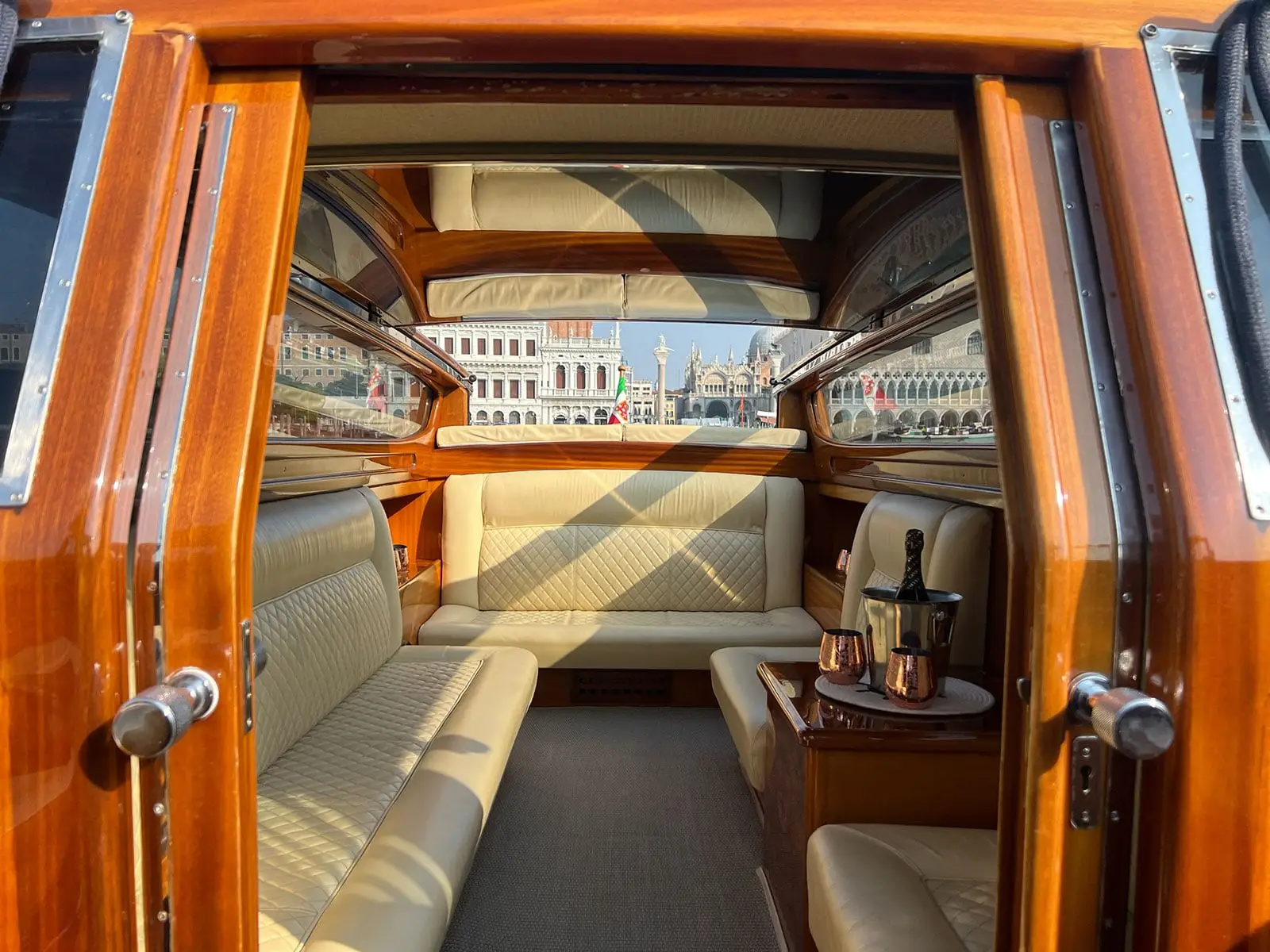 Tour in barca privata a Venezia | Venice Luxury Boat - Taxi acqueo a Venezia