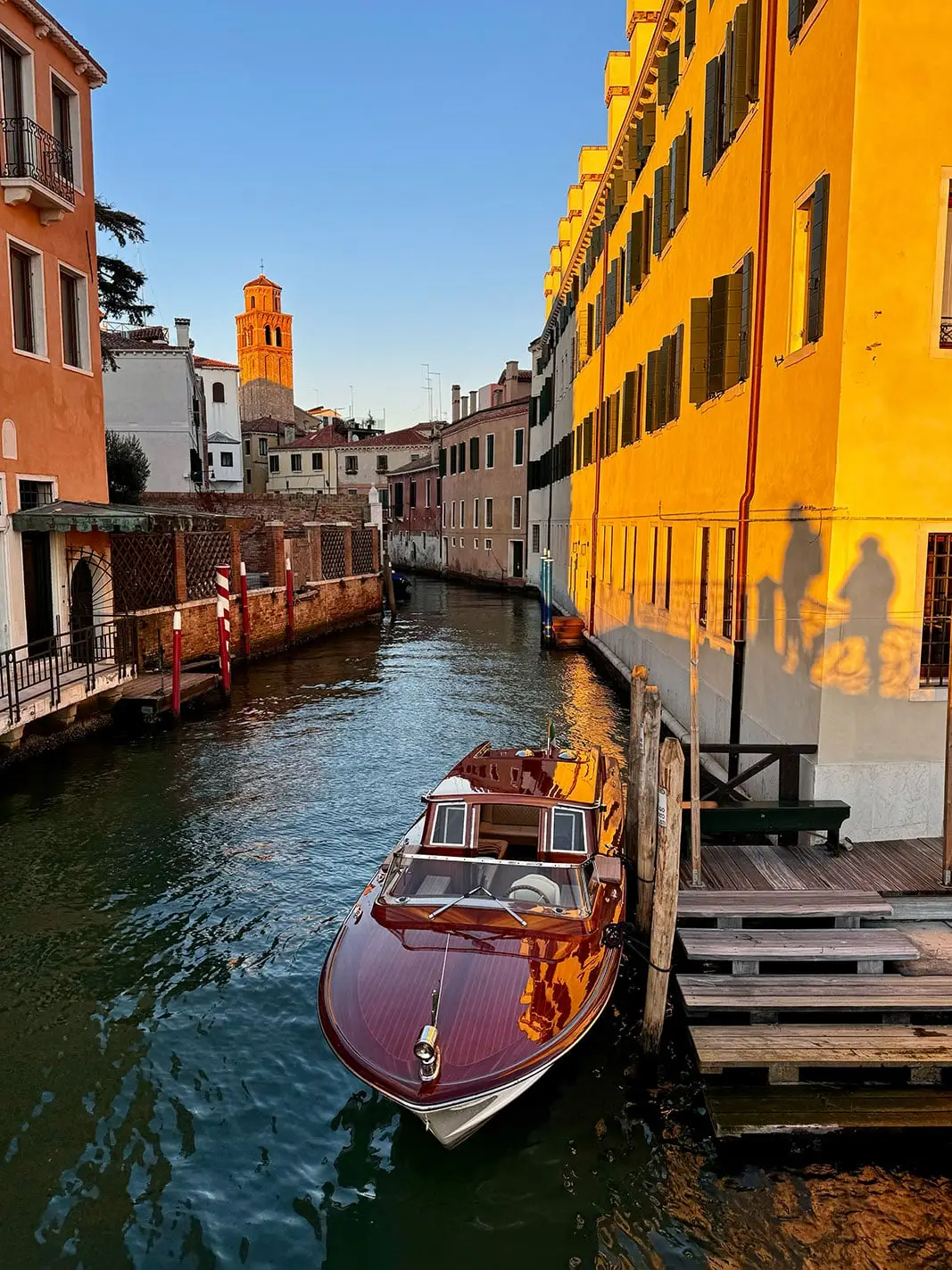 Transfer water taxi in Venice | Venice Luxury Boat - Transfer Water Taxi in Venice