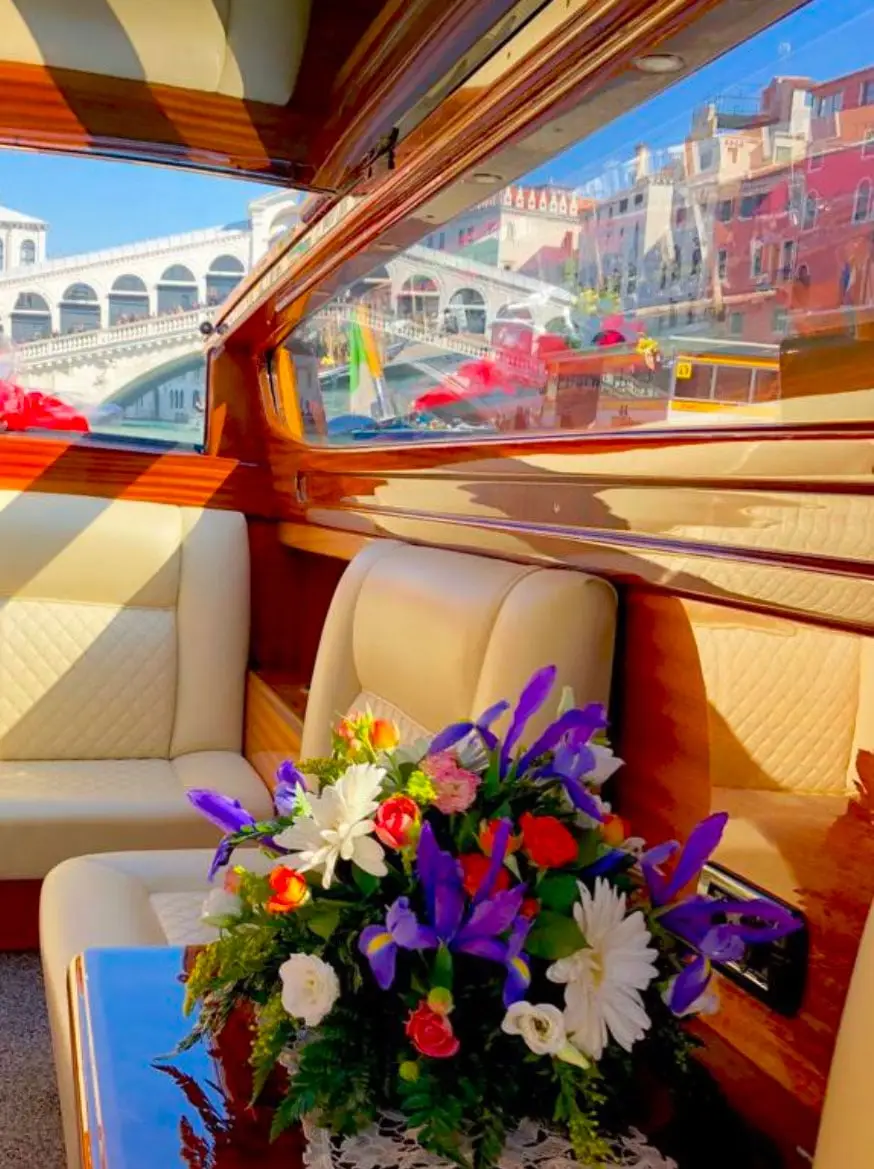 Private events in Venice | Venice Luxury Boat - Transfer Water Taxi in Venice